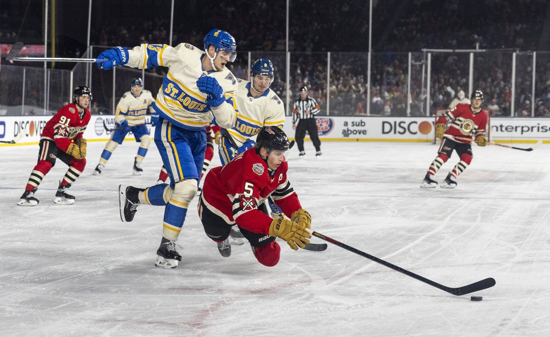 The Blues and Blackhawks take Wrigley Field for the Winter Classic